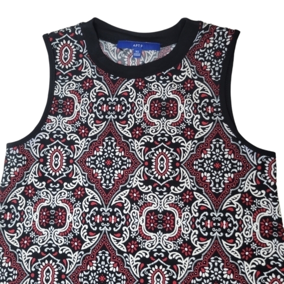 SOLD - 3/$15 🔴 Apt. 9 Black Red White Boho Pattern Sleevless Tunic Tank Blouse - Picture 3 of 6
